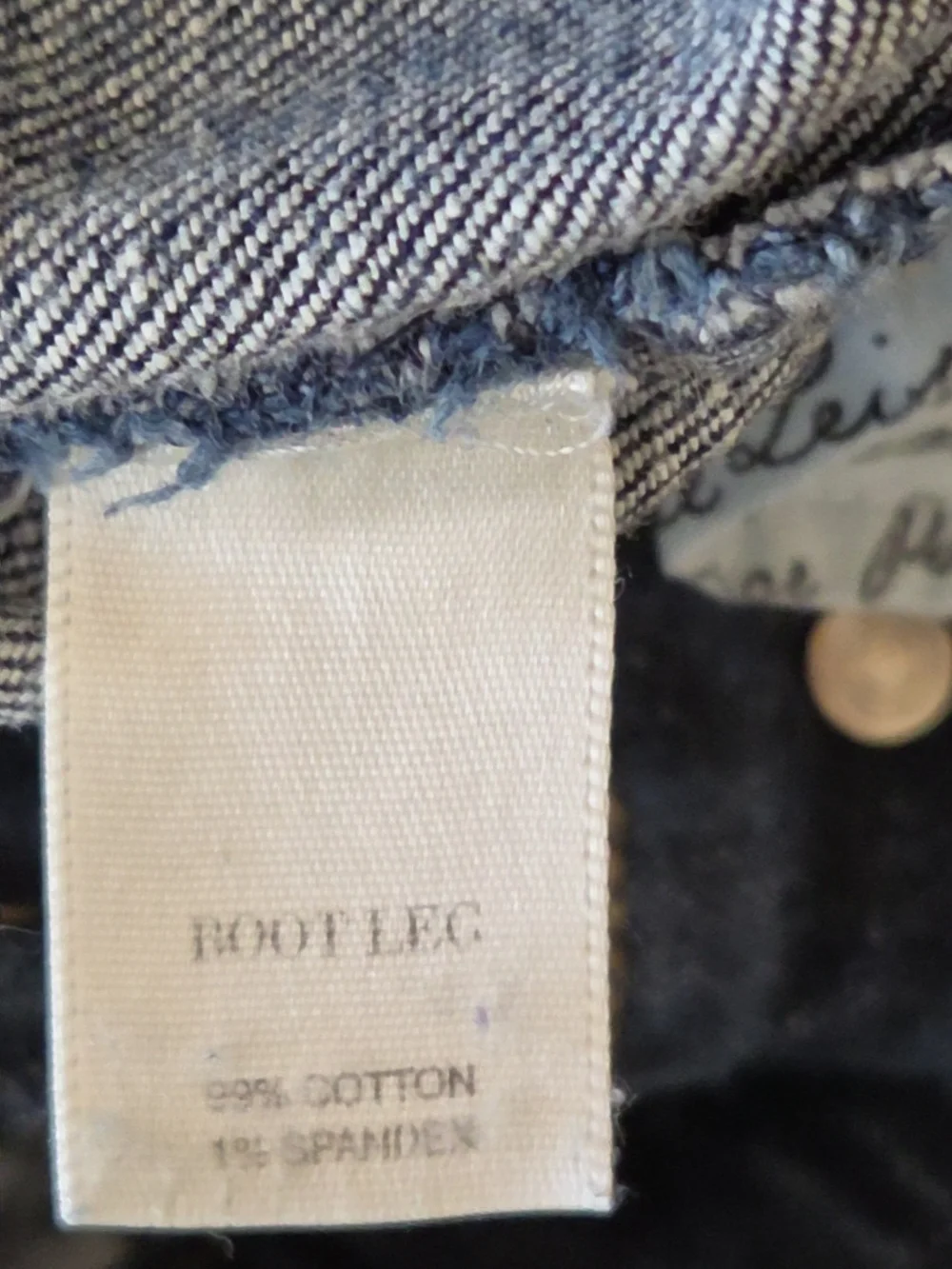 White House Black Market Dark Indigo Boot Leg Blanc Jeans Size: 6S